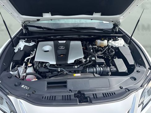 Used 2019 Lexus ES 300h w/ Premium Package FWD image 25
