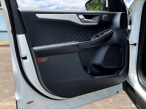 Used 2020 Ford Escape SEL FWD image 19