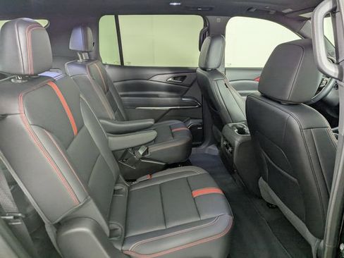 Used 2025 Chevrolet Traverse RS w/ LPO, Floor Liner Package AWD/4WD image 27