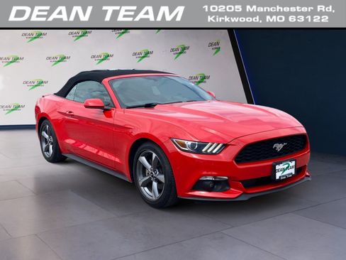 Used 2015 Ford Mustang Convertible w/ Equipment Group 051A image 1