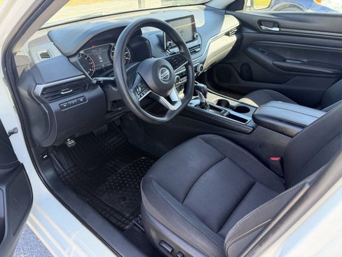 Used 2020 Nissan Altima 2.5 S FWD image 9