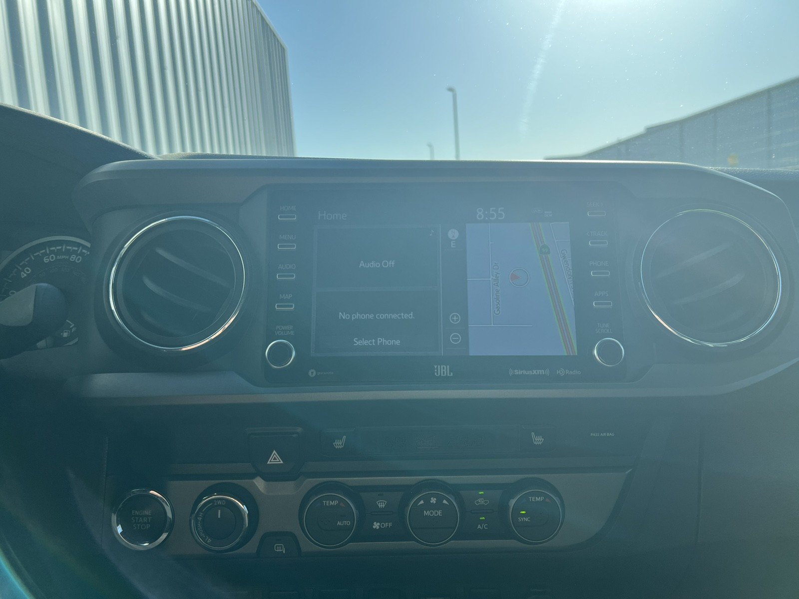 Used 2021 Toyota Tacoma TRD Off-Road w/ TRD Premium Off Road Package AWD/4WD image 32
