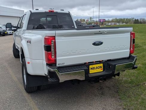 Used 2025 Ford F350 Lariat w/ Lariat Ultimate Package AWD/4WD image 2