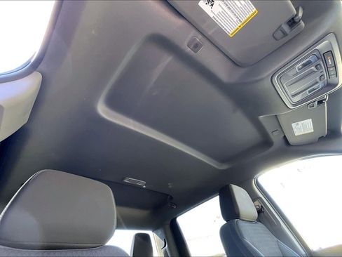 Used 2024 Chevrolet Silverado 2500 Custom w/ Custom Value Package image 29