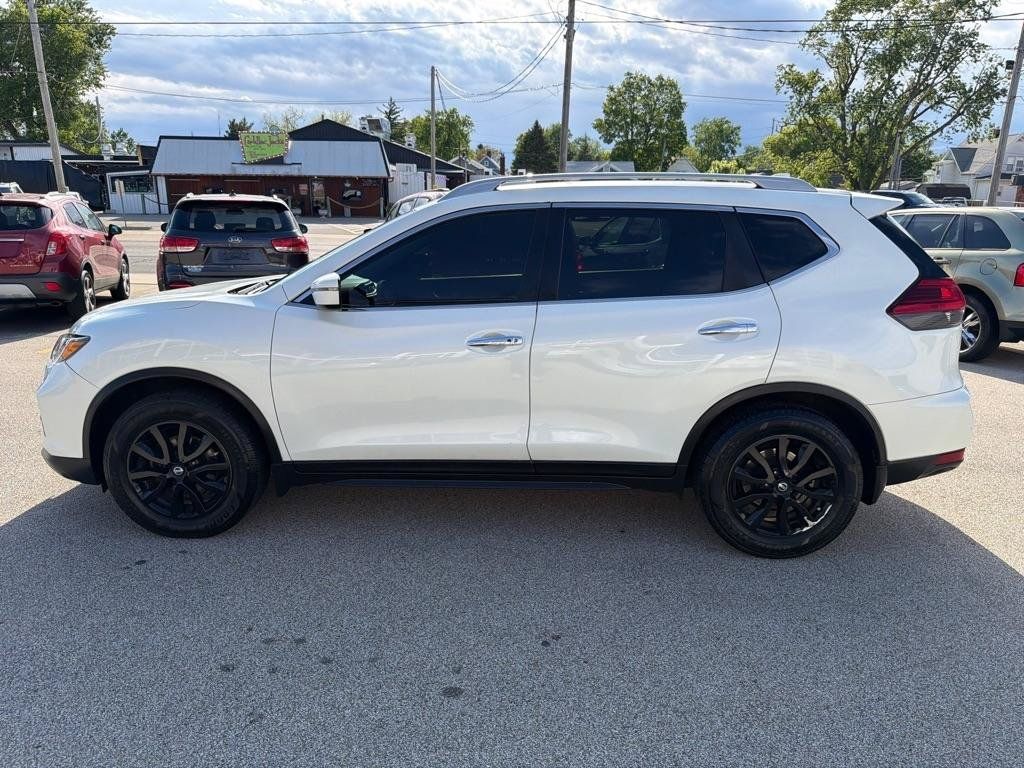 Used 2017 Nissan Rogue SV FWD image 5