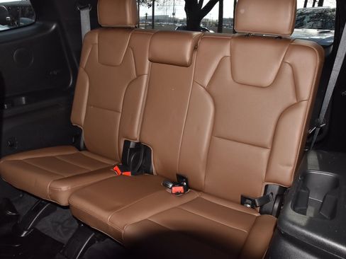 Used 2020 Kia Telluride SX w/ SX Prestige Package image 15