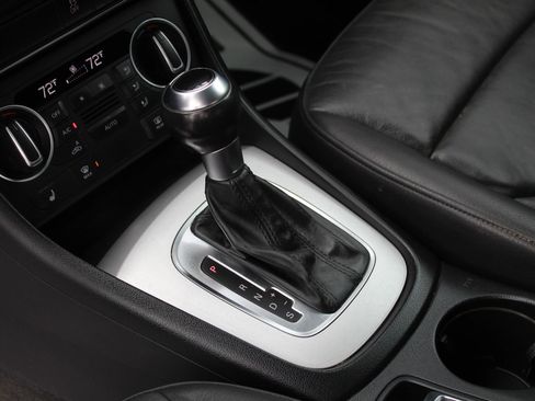 Used 2018 Audi Q3 2.0T Premium image 23