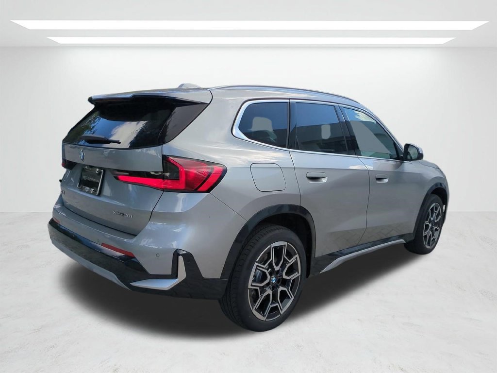 New 2027 BMW X1 xDrive28i AWD/4WD image 4