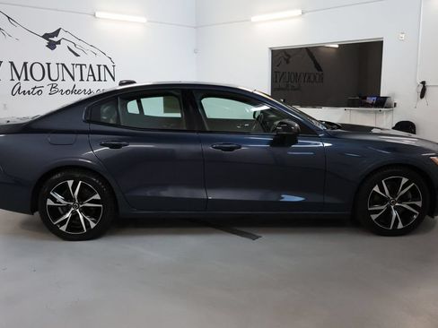 Used 2023 Volvo S60 B5 Core AWD/4WD image 8