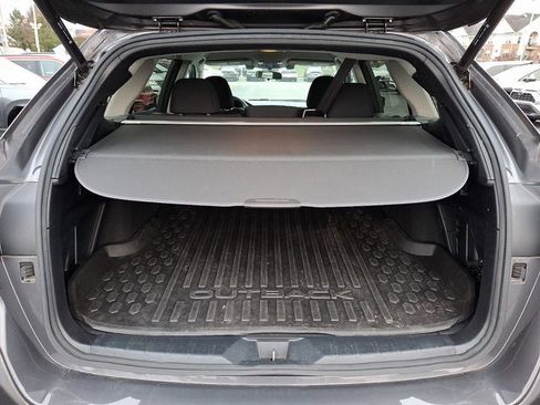 Used 2020 Subaru Outback Premium image 31