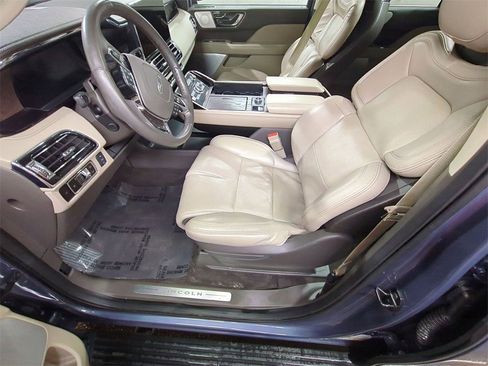 Certified 2023 Lincoln Navigator Reserve image 11