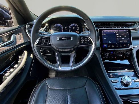 Used 2023 Jeep Grand Cherokee L Overland image 8