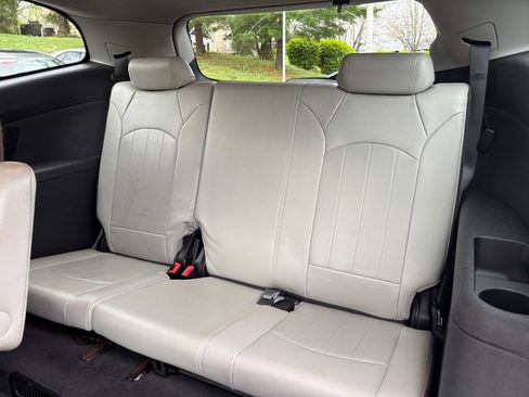 Used 2012 Chevrolet Traverse LTZ image 27