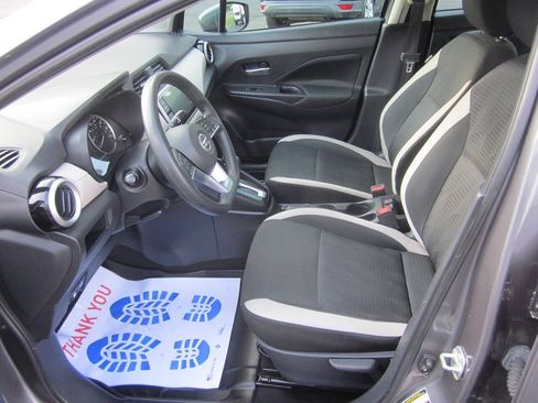 Used 2021 Nissan Versa SV FWD image 10