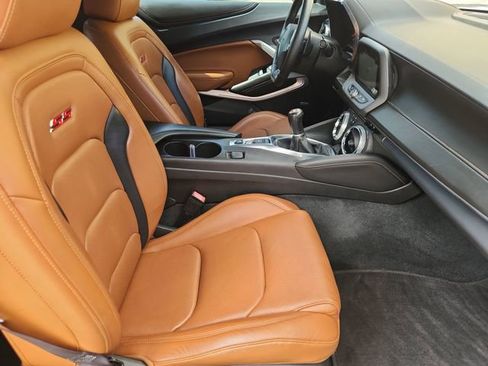 Used 2016 Chevrolet Camaro SS image 27