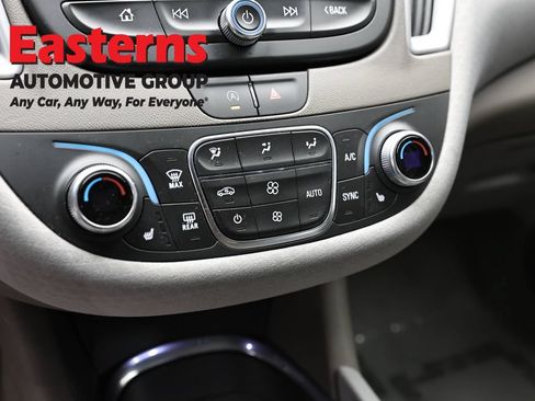 Used 2025 Chevrolet Malibu LT FWD image 20