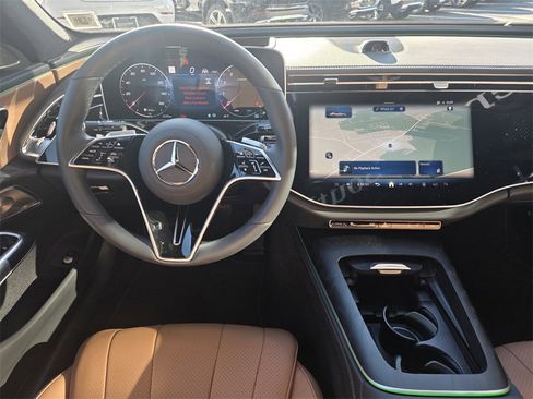 Certified 2025 Mercedes-Benz E 350 4MATIC Sedan image 2