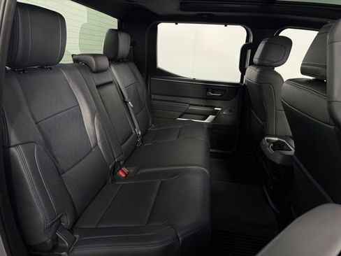 Used 2024 Toyota Tundra Platinum AWD/4WD image 18