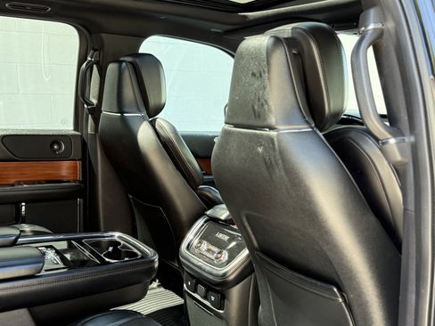 Used 2020 Lincoln Navigator L Reserve RWD image 29