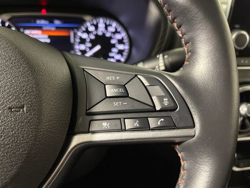 Used 2022 Nissan Sentra SR w/ SR Premium Package image 27