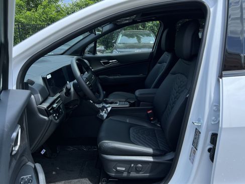 New 2026 Kia Sportage X-Line w/ X-Line Premium Package AWD/4WD image 18
