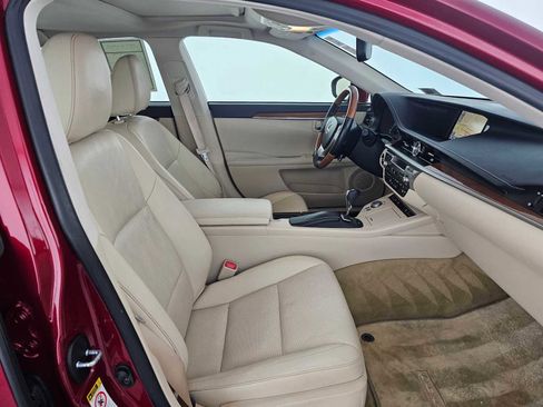 Used 2014 Lexus ES 300h w/ Luxury Package w/Bamboo Trim image 10