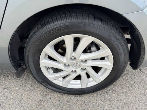 Used 2012 MAZDA MAZDA3 i Touring FWD image 32