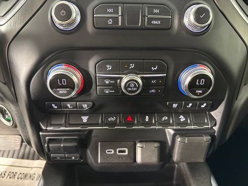 Used 2021 GMC Sierra 2500 AT4 w/ Gooseneck/5TH Wheel Package AWD/4WD image 21