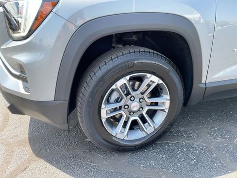 Used 2025 GMC Terrain Elevation image 8