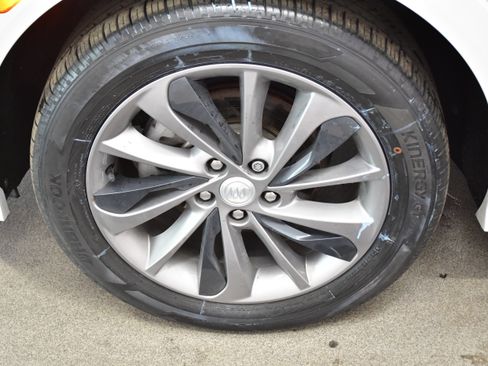 Used 2022 Buick Encore GX Select w/ Sport Touring Package FWD image 37