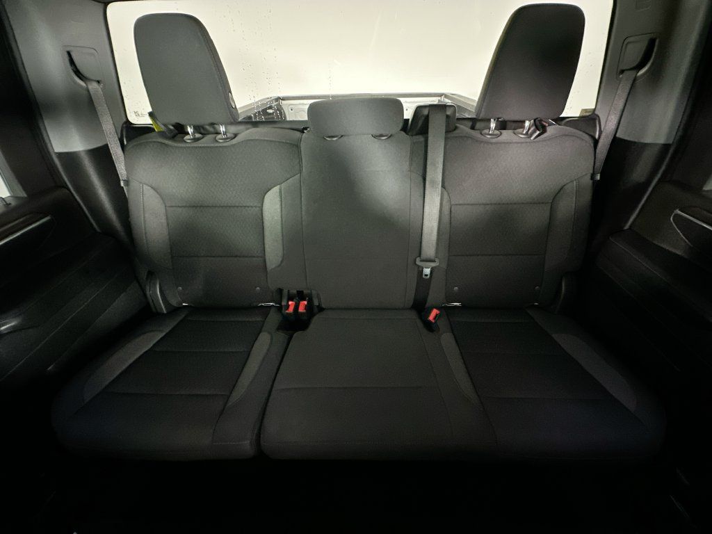 Used 2024 Chevrolet Silverado 2500 LT AWD/4WD image 13