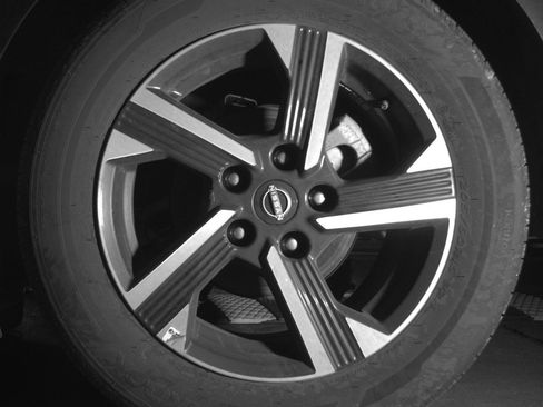 Used 2025 Nissan Sentra SV image 14