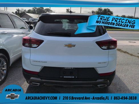 Used 2023 Chevrolet TrailBlazer ACTIV w/ Sun and Liftgate Package FWD image 5