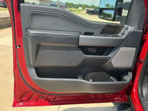 Used 2024 Ford F250 Lariat w/ Sport Appearance Package AWD/4WD image 8