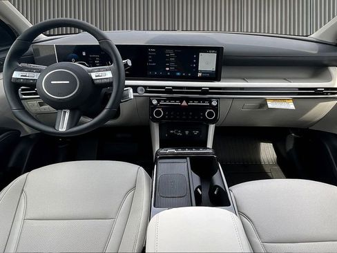 New 2026 Hyundai Tucson Limited image 6