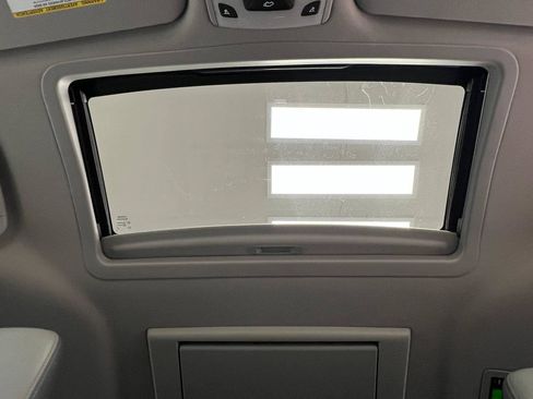 Used 2013 Toyota Sienna Limited w/ Premium Pkg AWD/4WD image 30