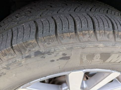 Used 2021 Honda Pilot EX image 9