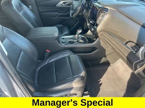 Used 2021 Chevrolet Traverse RS image 51