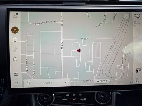 Used 2023 Land Rover Range Rover SE image 39