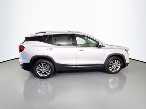 Used 2022 GMC Terrain SLT image 11