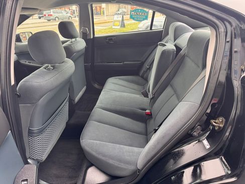 Used 2004 Mitsubishi Galant ES image 13
