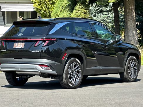 Used 2025 Hyundai Tucson Limited image 4