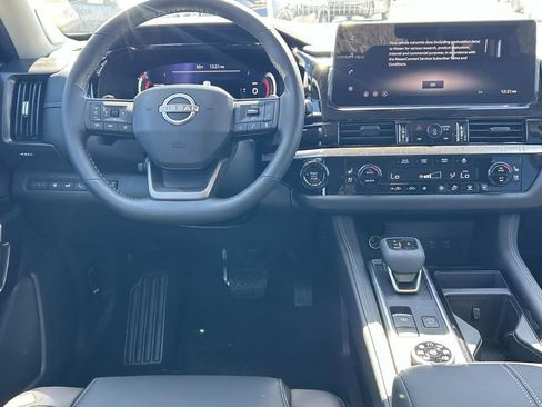 New 2026 Nissan Pathfinder Platinum AWD/4WD image 24