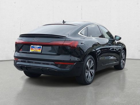 Used 2024 Audi Q8 e-tron Premium Plus w/ Premium Plus Package AWD/4WD image 5
