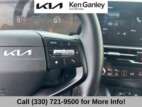 Certified 2026 Kia Sportage EX FWD image 32