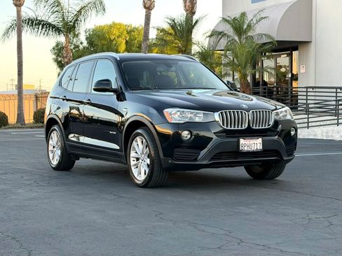 Used 2017 BMW X3 xDrive28i AWD/4WD image 2