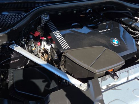 Used 2022 BMW X4 xDrive30i w/ Parking Assistance Package image 25