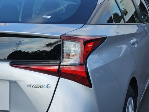 Used 2022 Toyota Prius L Eco image 36