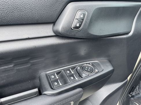 Used 2025 Ford Ranger XLT w/ Equipment Group 301A High AWD/4WD image 12