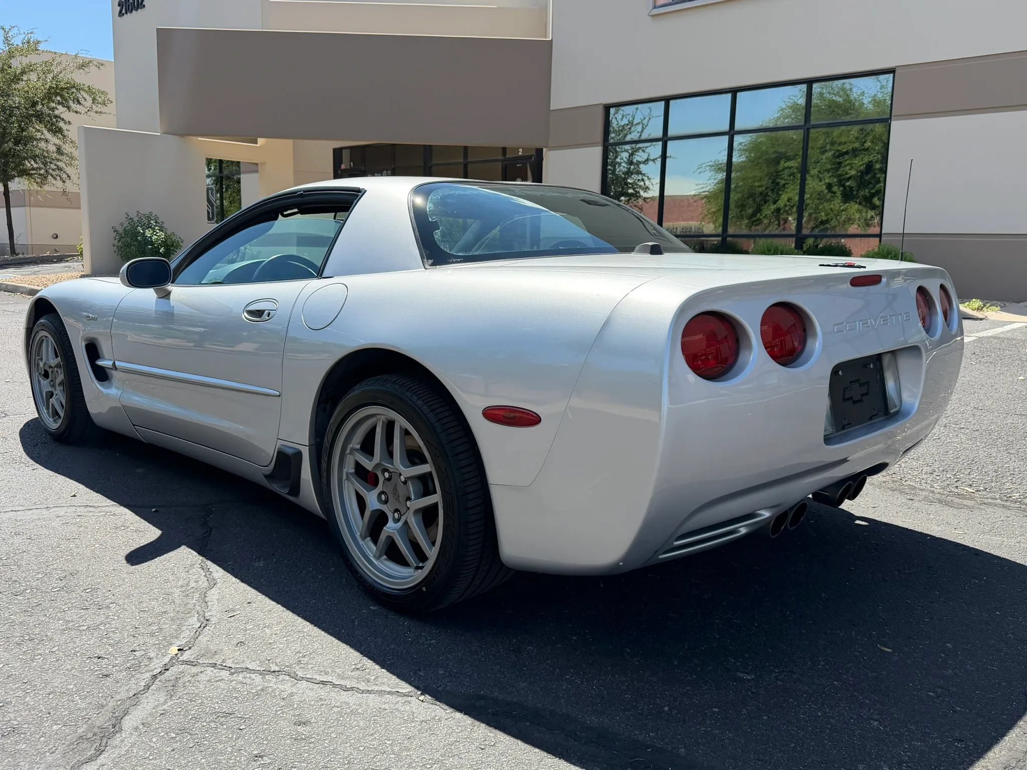 Used 2003 Chevrolet Corvette Z06 w/ Memory Package, 3 Drivers RWD image 7